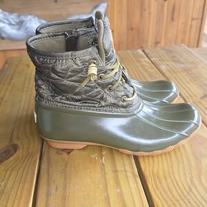 Women’s Olive Green Quilted Duck Boots